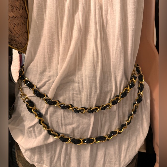 CHANEL Quilted CC Chain 2way Hand Bag Black Patent Leather size 13x10x4.2 - Picture 16 of 17